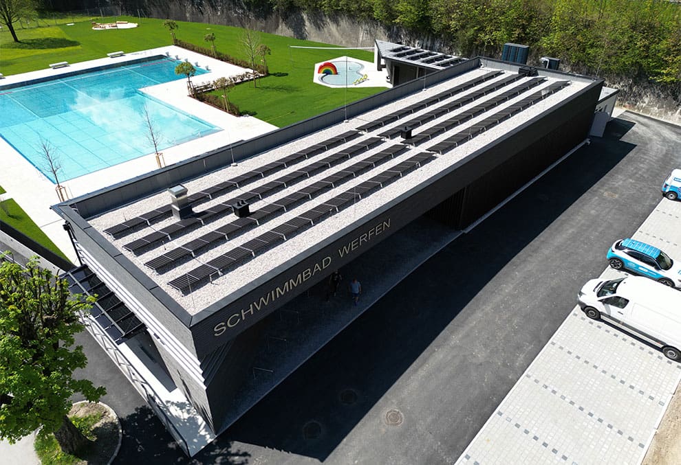 Referenzen - Dachwerk GmbH: Schwimmbad Werfen