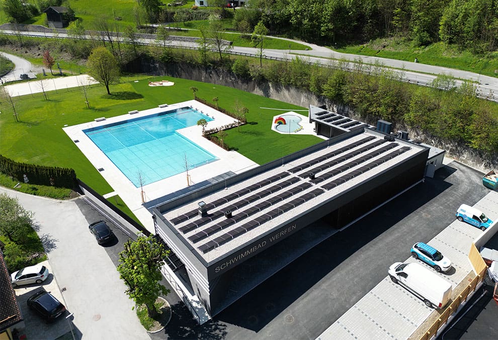Referenzen - Dachwerk GmbH: Schwimmbad Werfen
